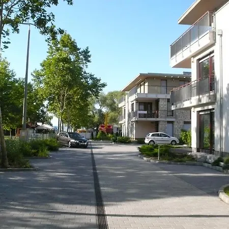 Apartment Reflex